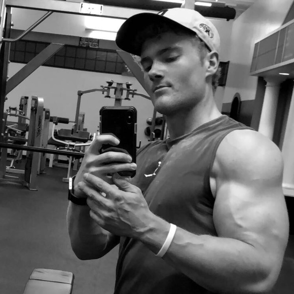 Meet your Posher, Brad - Picture 4 of 5